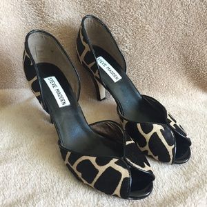 Steve Madden Lejune giraffe animal peep toe pumps